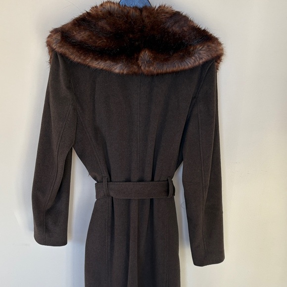 Lauren Ralph Lauren Brown Coat with Faux Fur Collar - Picture 8 of 11